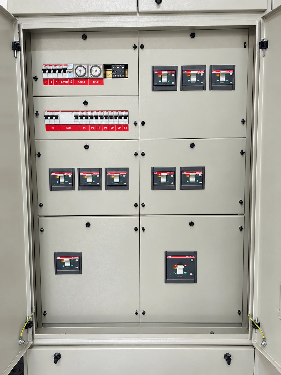 ATS (Automatic Transfer Switch) electrical panel — صورة 2