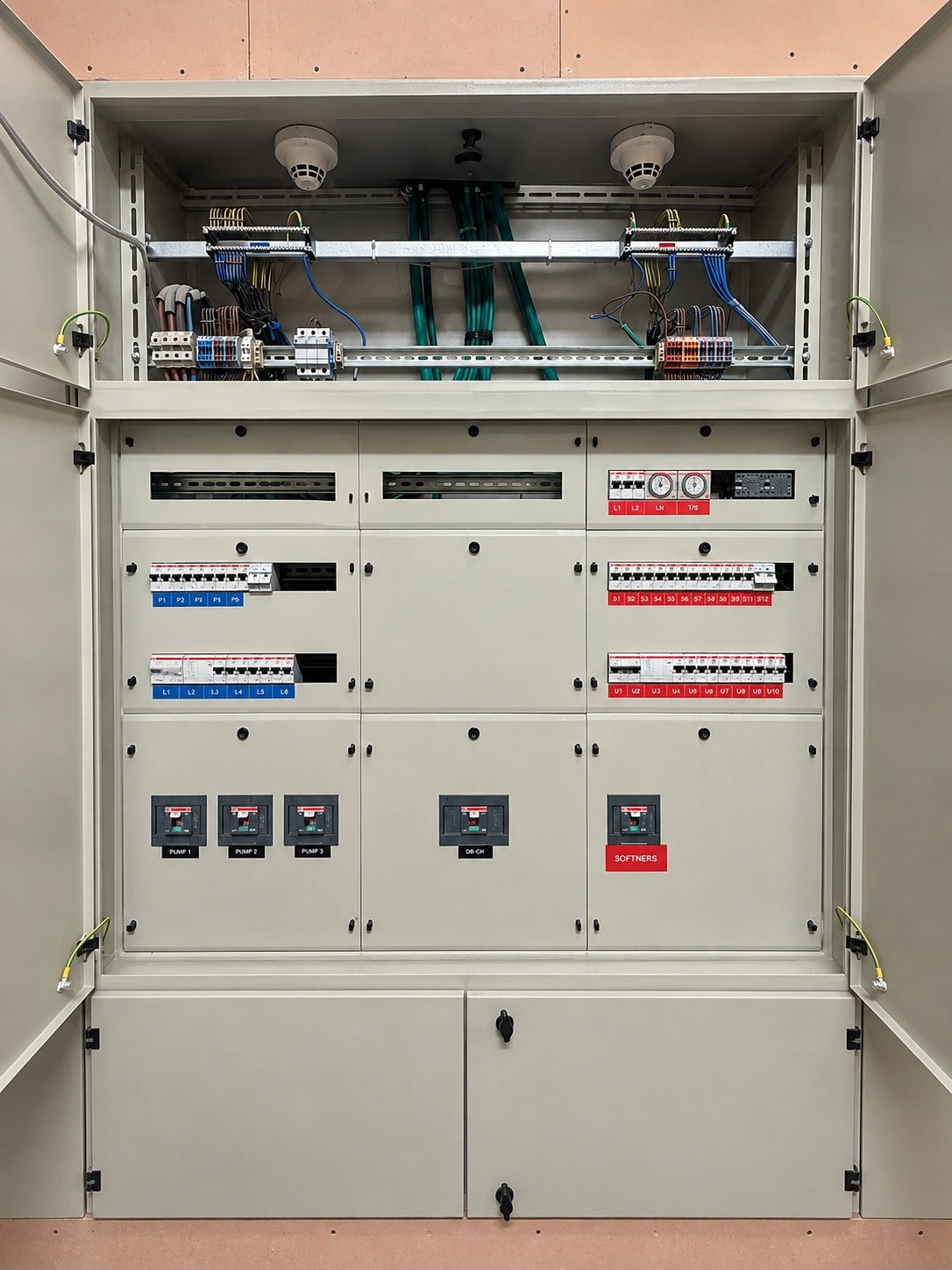 FIRST FLOOR ELECTRICAL PANNEL — صورة 2